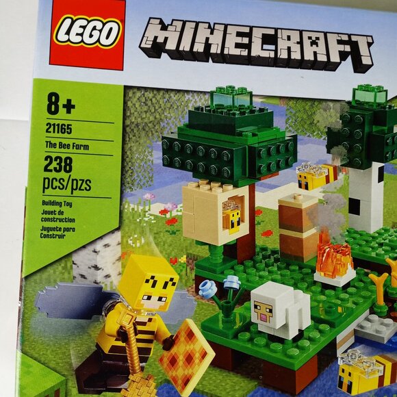 LEGO 21165 Minecraft The Bee Farm Set - NEW & Factory SEALED Box! - Picture 2 of 8